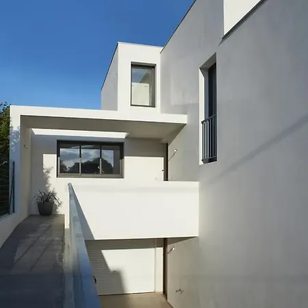 빌라 D'architecte Avec Piscine Pour 6 Personnes Proche 비아히쯔