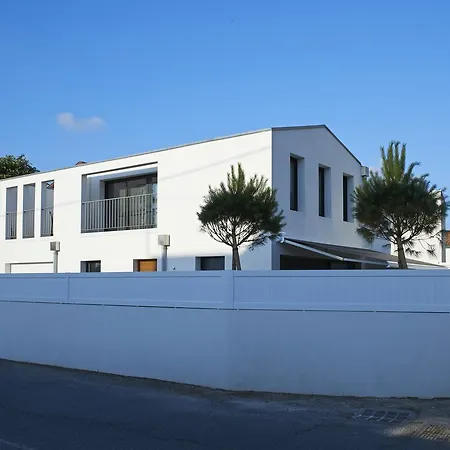 D'architecte Avec Piscine Pour 6 Personnes Proche Villa Biarritz