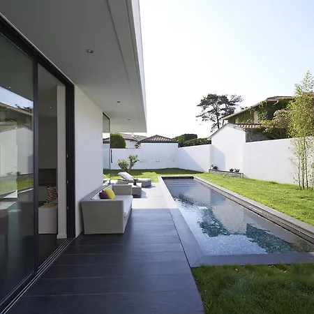 D'architecte Avec Piscine Pour 6 Personnes Proche * Biarritz